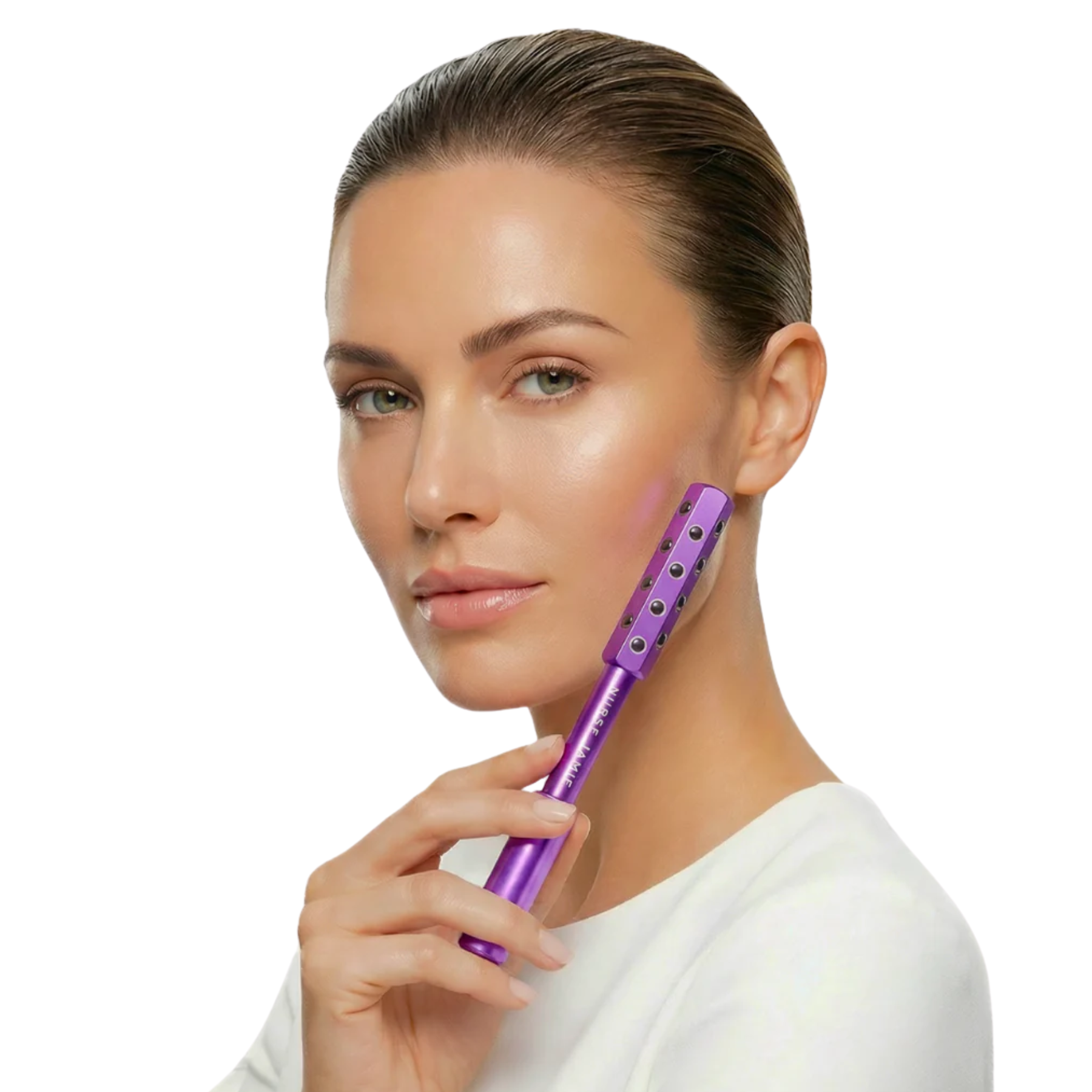 Best Time to Use a Face Roller: Morning vs. Night Routine